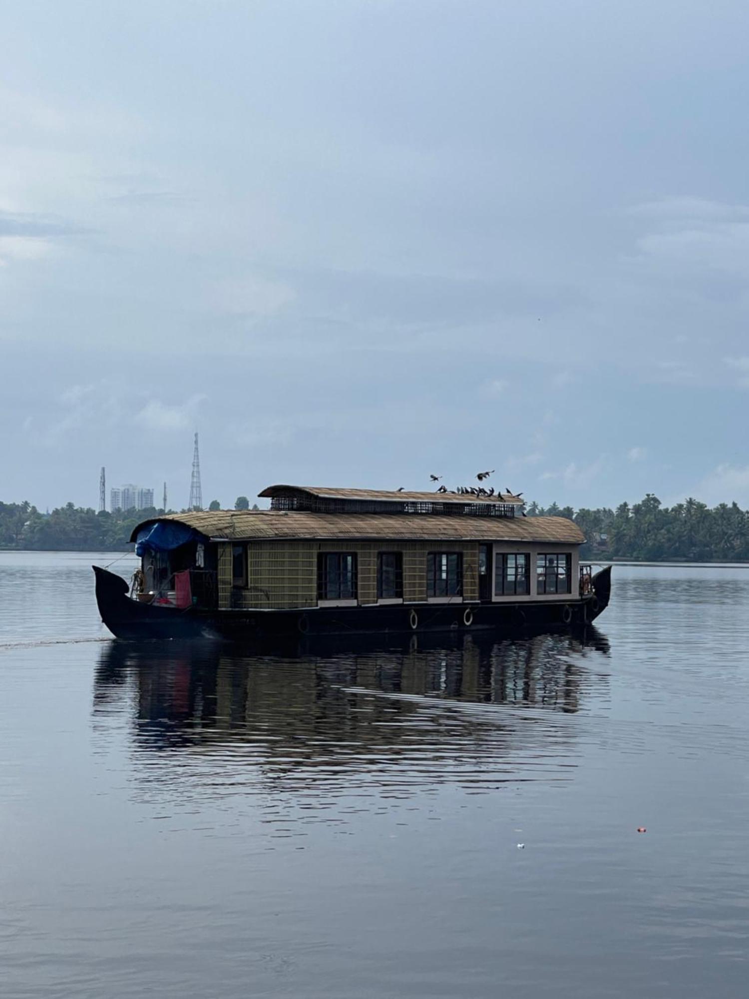 Ashtamudivillas Коллам Экстерьер фото